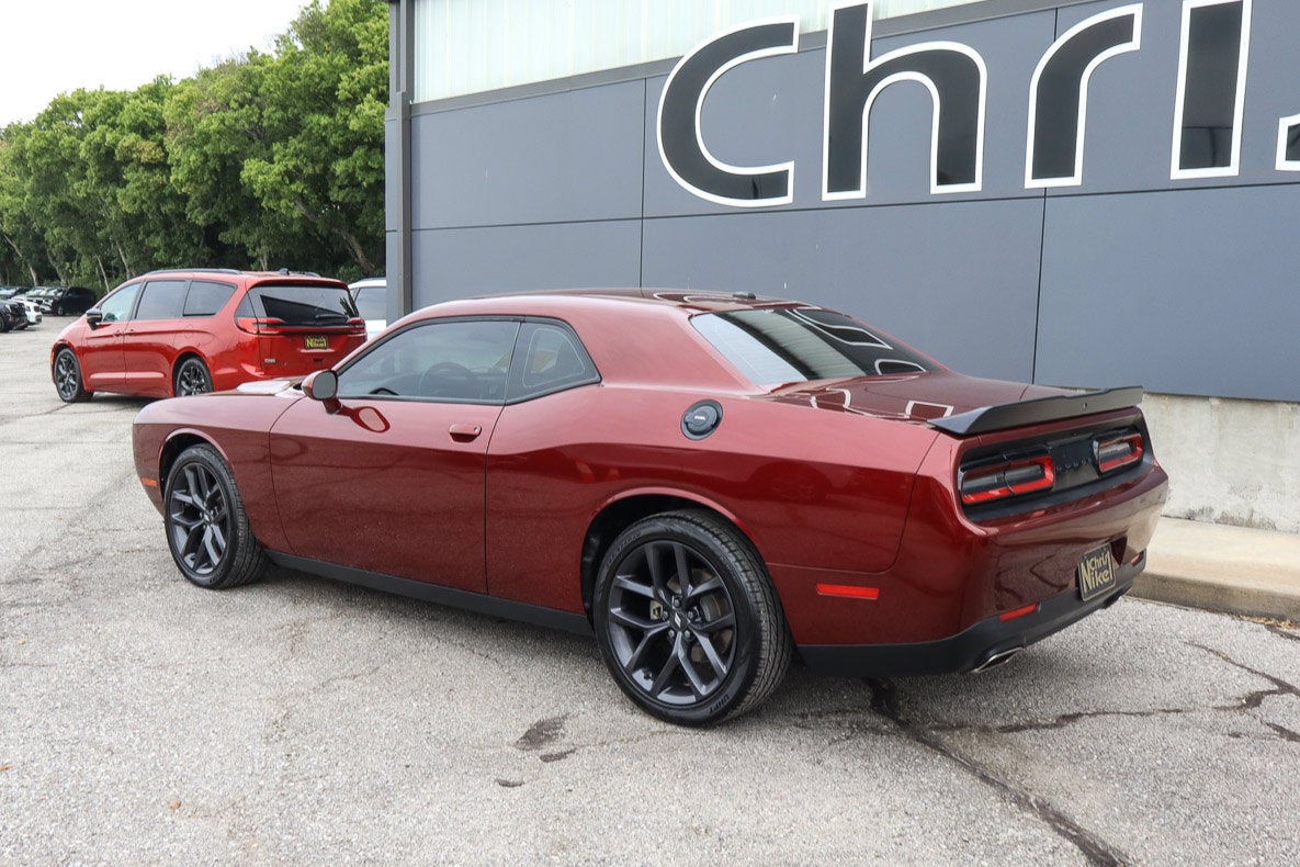 2021 Dodge Challenger SXT RWD
