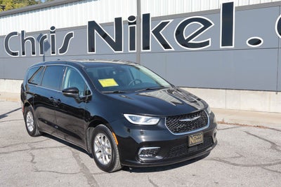 2023 Chrysler Pacifica Touring L FWD
