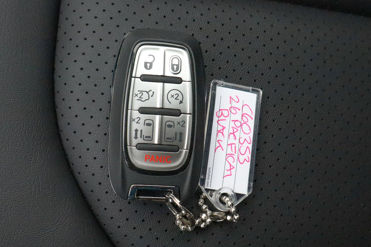 2026 Chrysler Pacifica Select