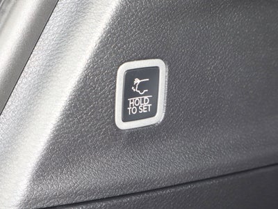 2027 Chrysler Pacifica Select FWD