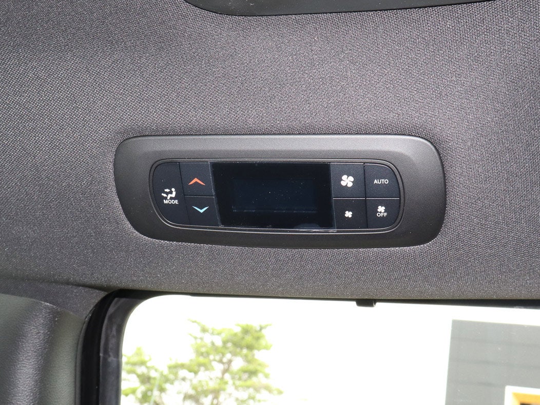 2027 Chrysler Pacifica Select FWD