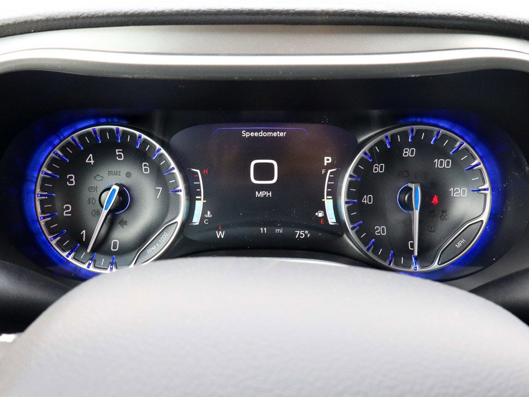 2027 Chrysler Pacifica Select FWD