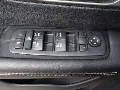 2027 Chrysler Pacifica Select FWD