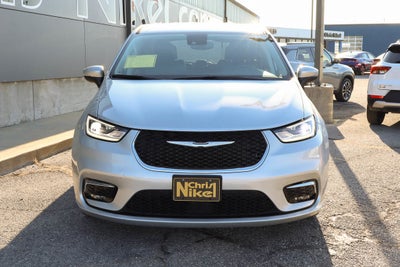 2023 Chrysler Pacifica Touring L FWD