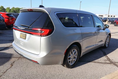 2023 Chrysler Pacifica Touring L FWD