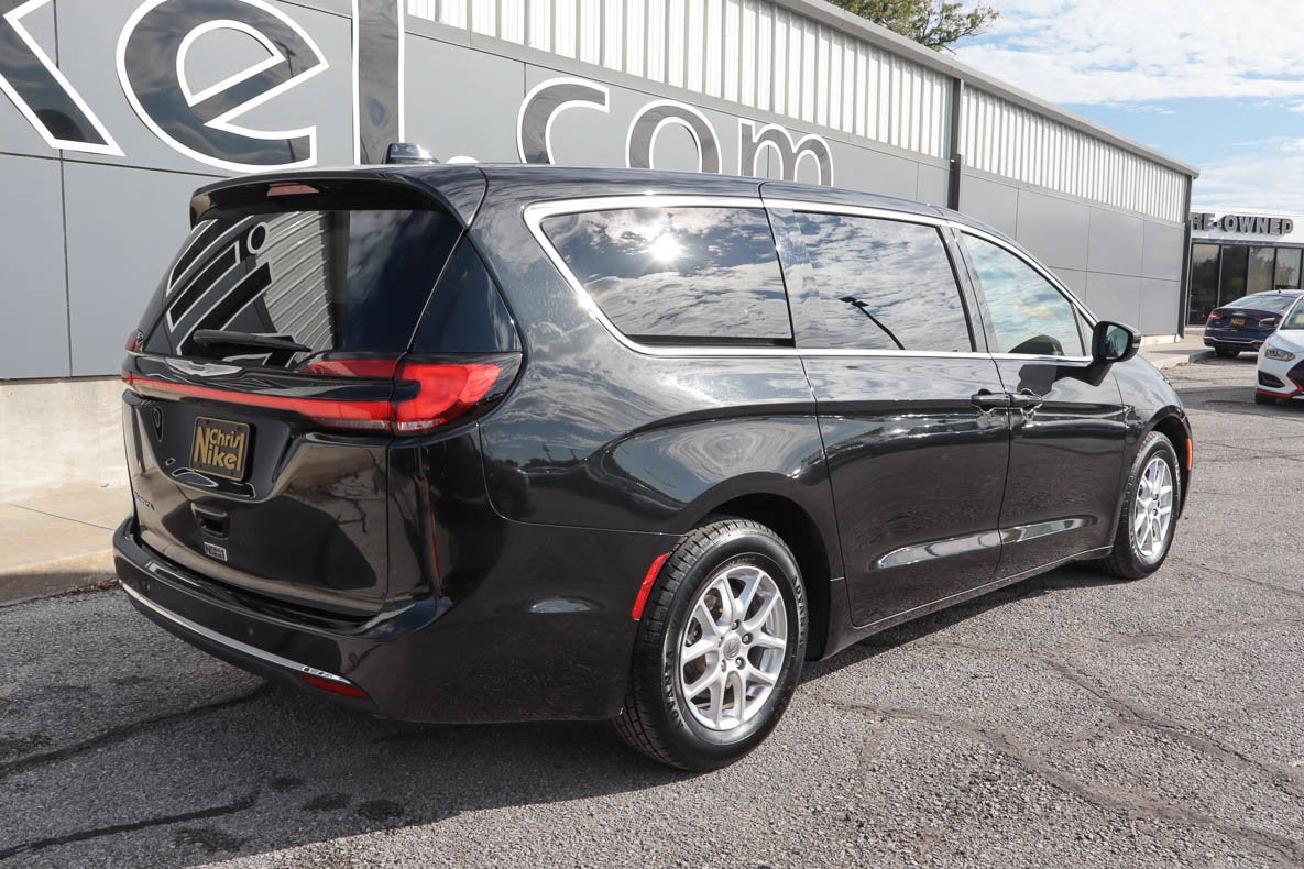 2023 Chrysler Pacifica Touring L FWD