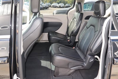2023 Chrysler Pacifica Touring L FWD