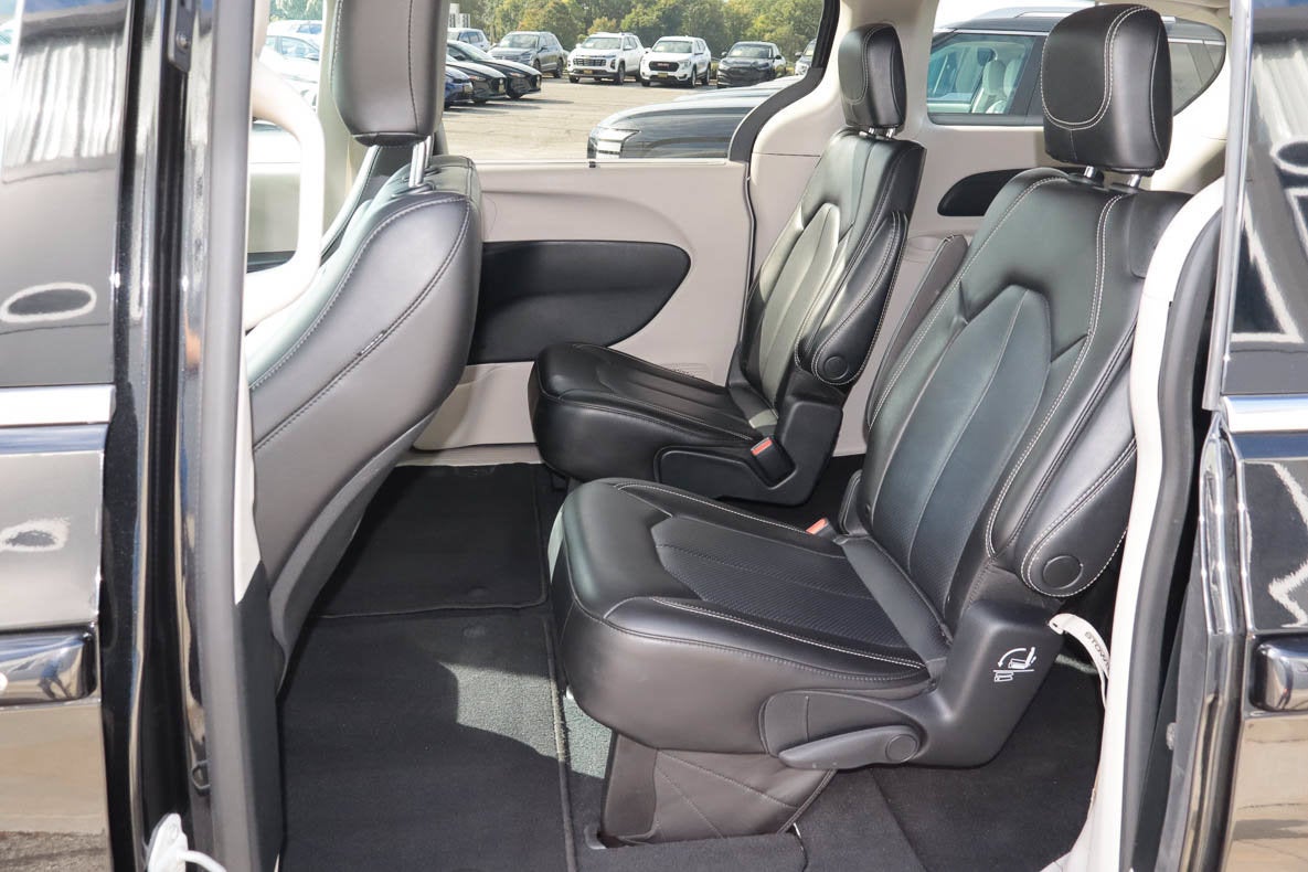 2023 Chrysler Pacifica Touring L FWD