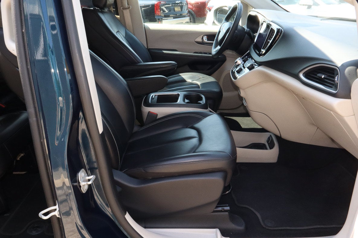 2023 Chrysler Pacifica Touring L FWD