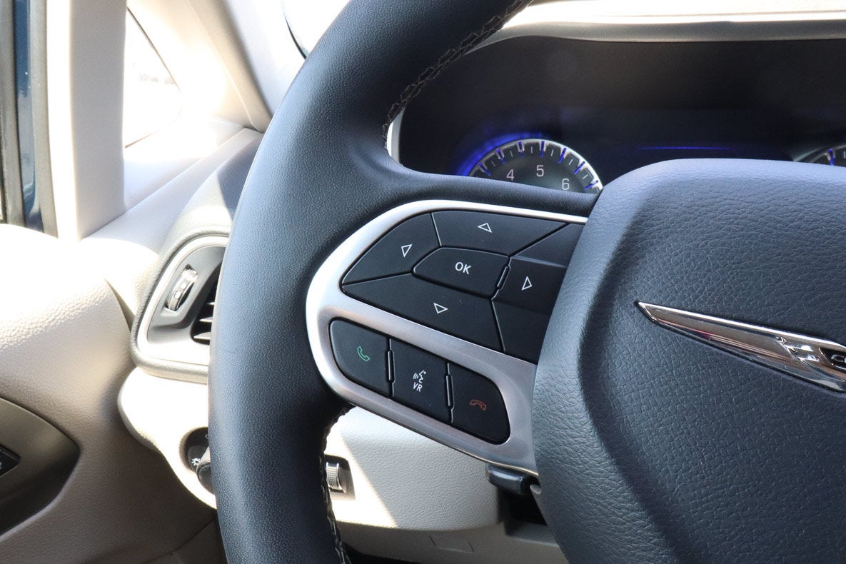 2023 Chrysler Pacifica Touring L FWD