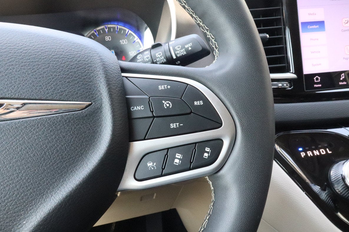 2023 Chrysler Pacifica Touring L FWD