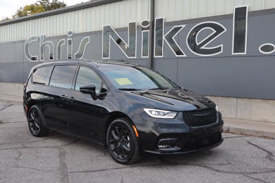 2023 Chrysler Pacifica Touring L FWD