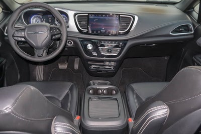 2023 Chrysler Pacifica Touring L FWD
