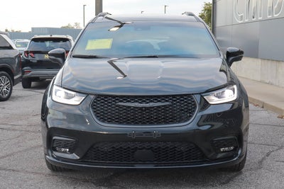 2023 Chrysler Pacifica Touring L FWD