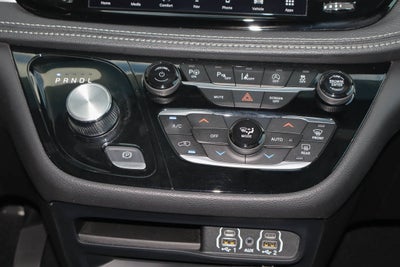 2023 Chrysler Pacifica Touring L FWD