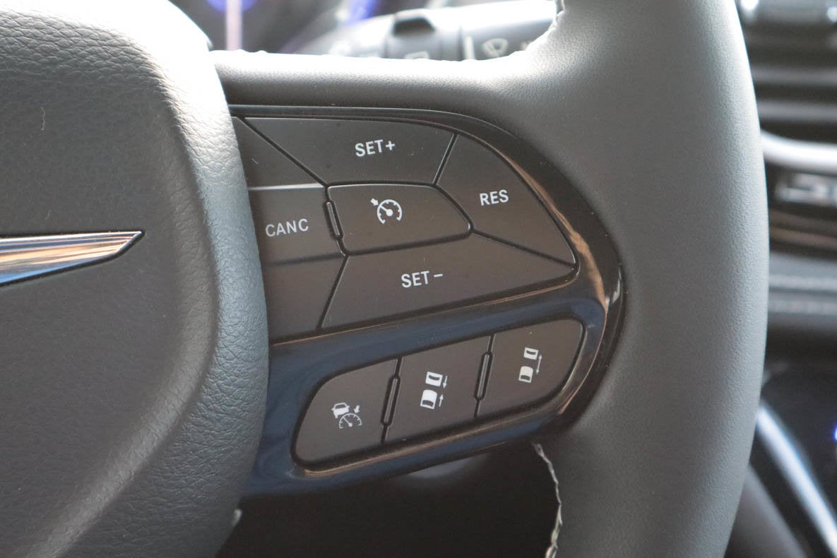 2023 Chrysler Pacifica Touring L FWD