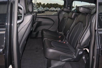 2023 Chrysler Pacifica Touring L FWD