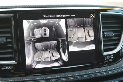 2023 Chrysler Pacifica Touring L FWD