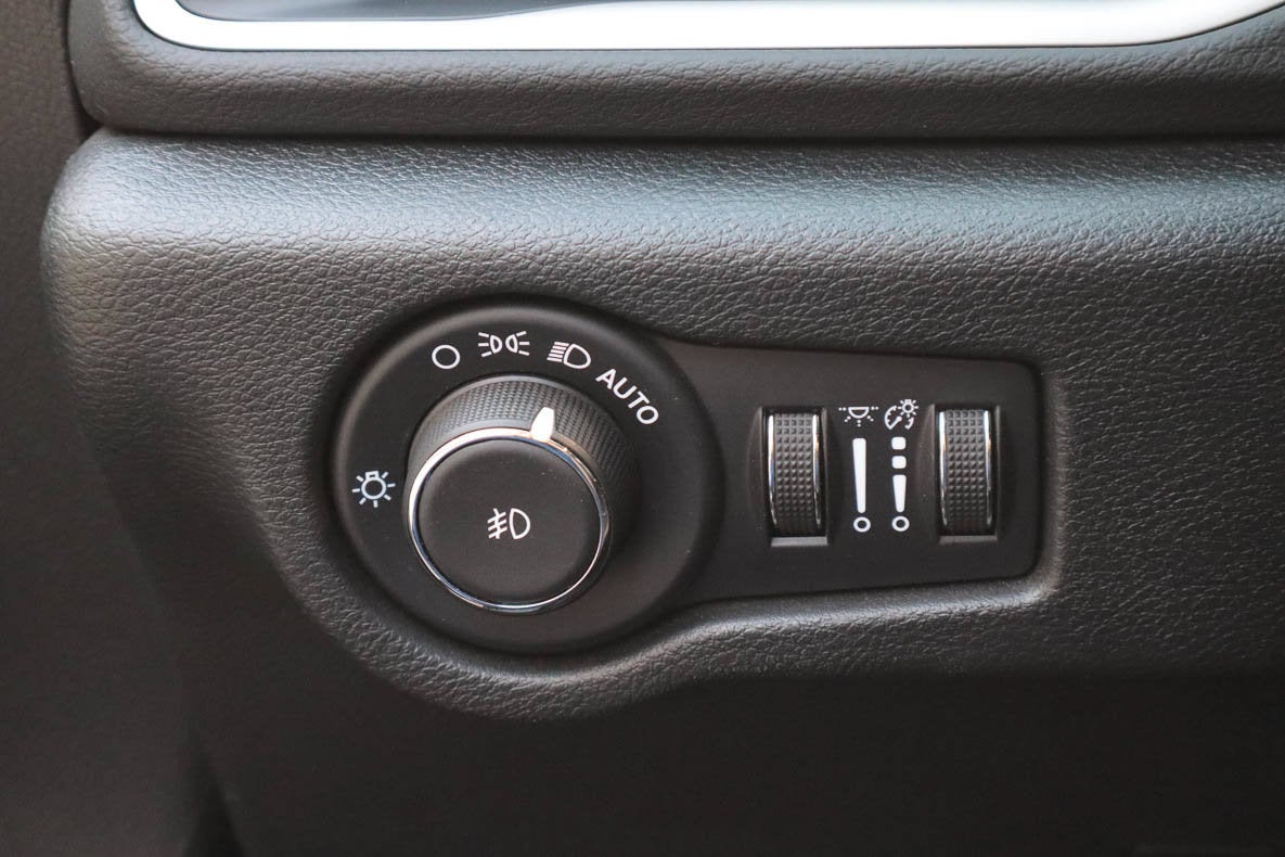 2025 Chrysler Pacifica Select FWD