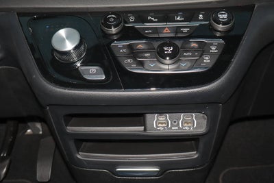 2025 Chrysler Pacifica Select FWD