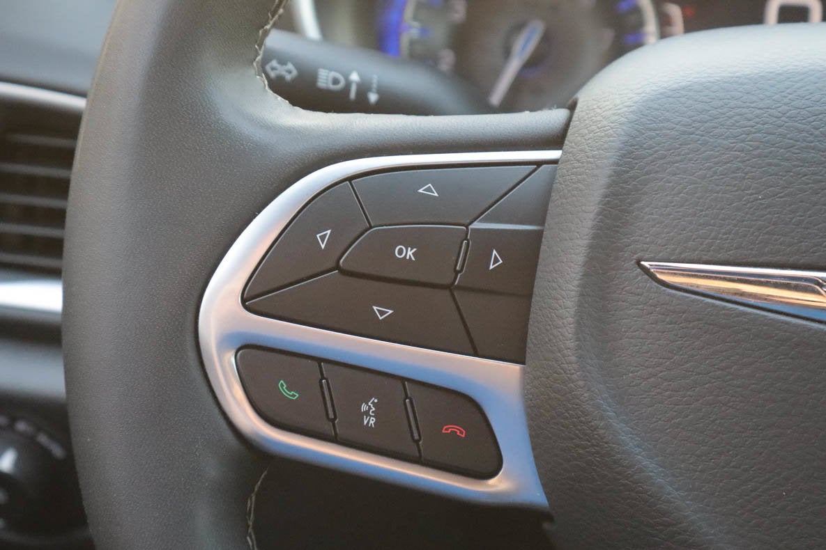 2025 Chrysler Pacifica Select FWD
