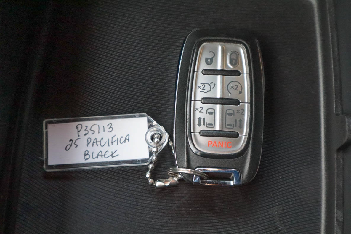 2025 Chrysler Pacifica Select FWD