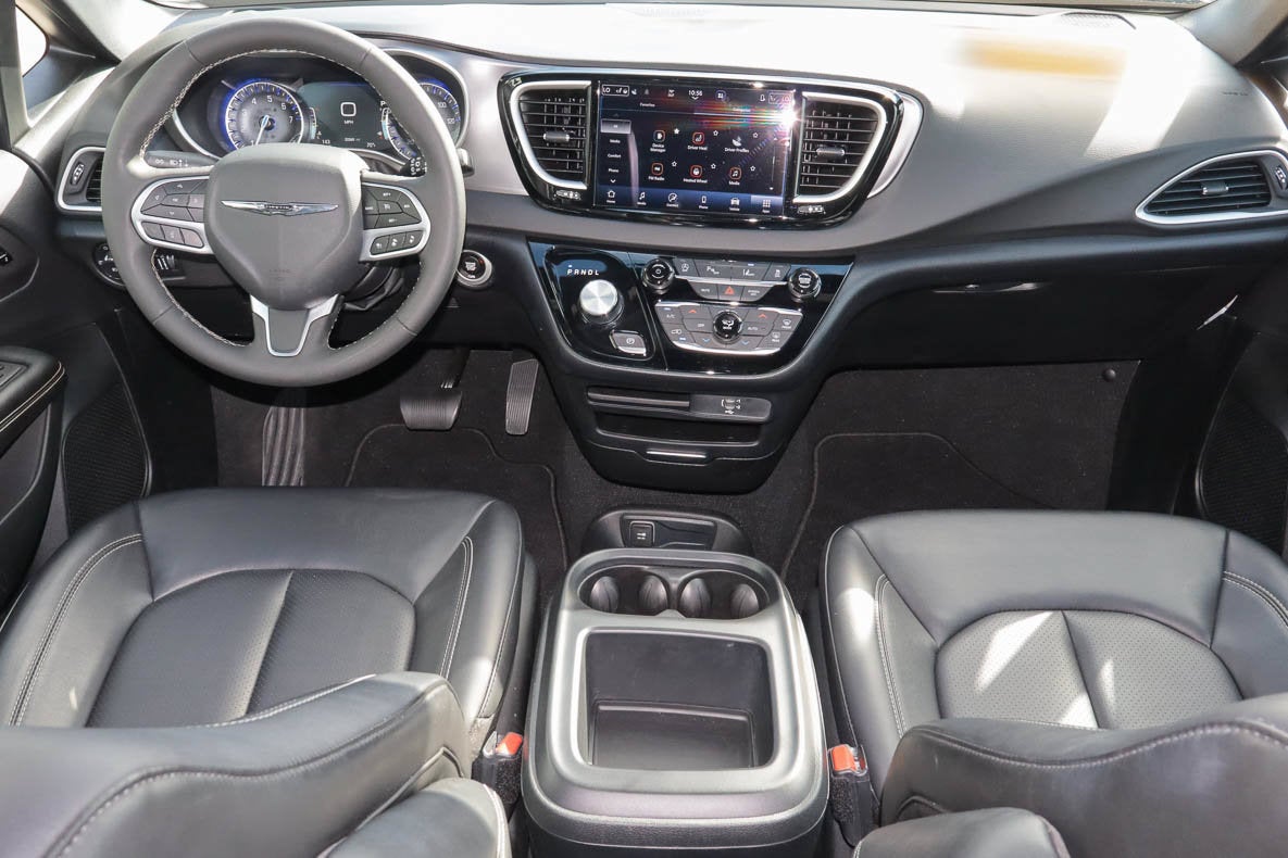 2026 Chrysler Pacifica Select FWD