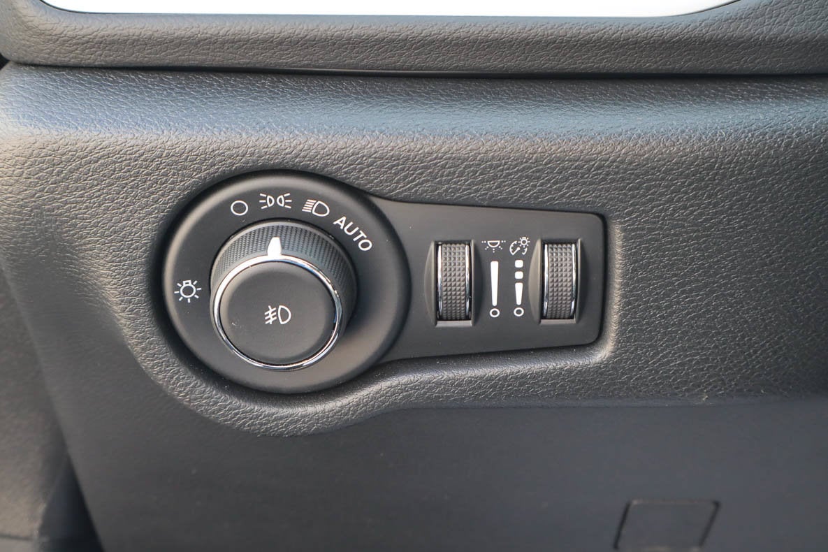 2026 Chrysler Pacifica Select FWD