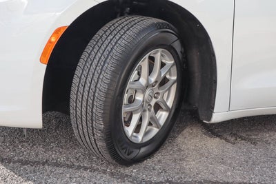 2026 Chrysler Pacifica Select FWD