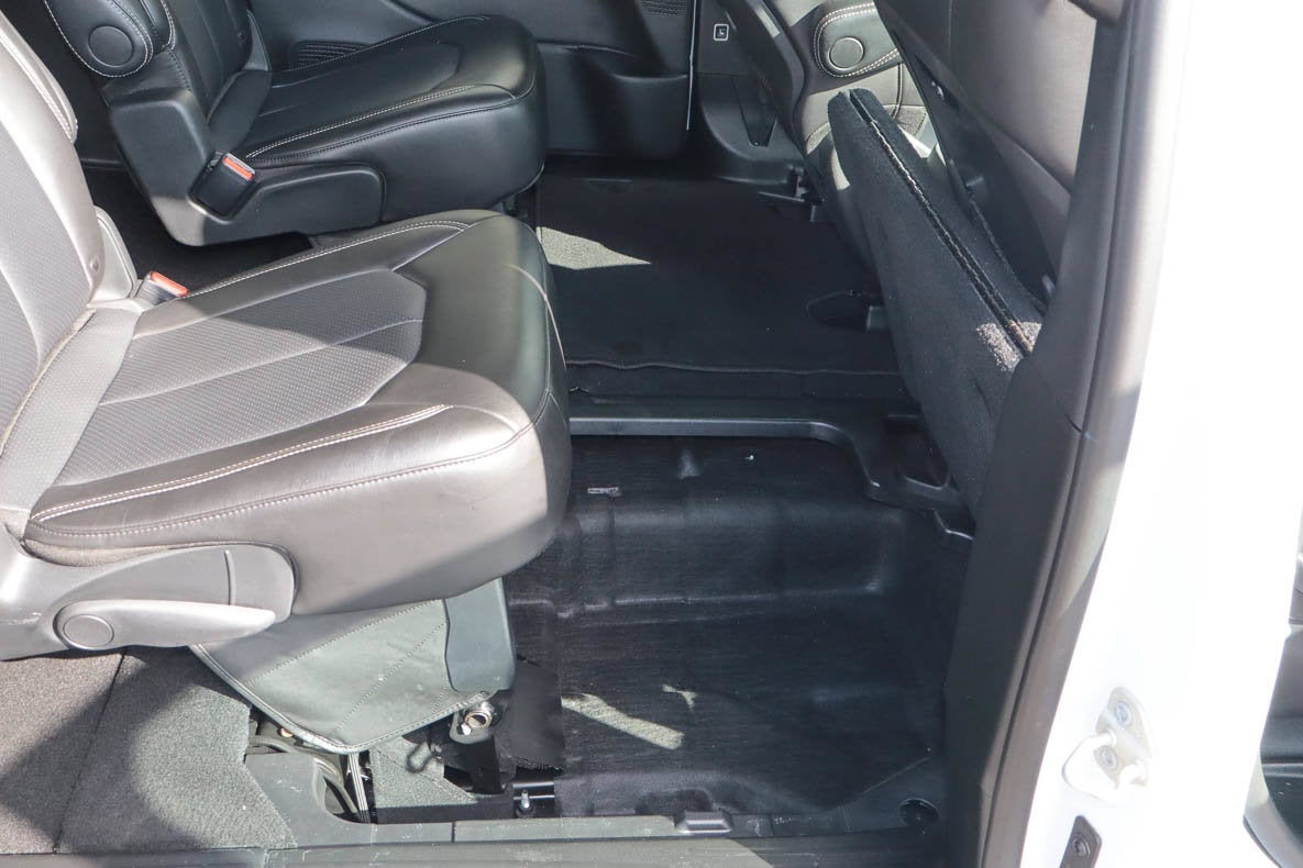 2026 Chrysler Pacifica Select FWD