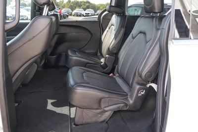 2026 Chrysler Pacifica Select FWD