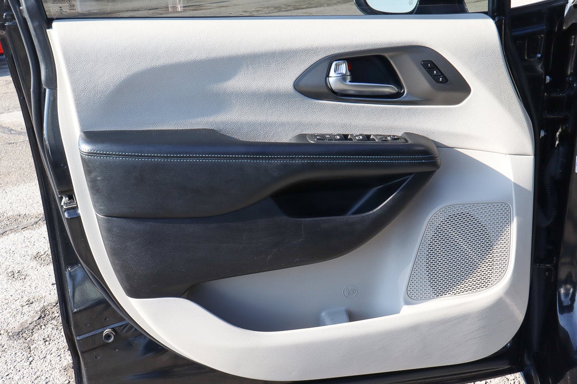 2021 Chrysler Pacifica Touring L