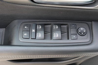 2025 Chrysler Pacifica Select FWD
