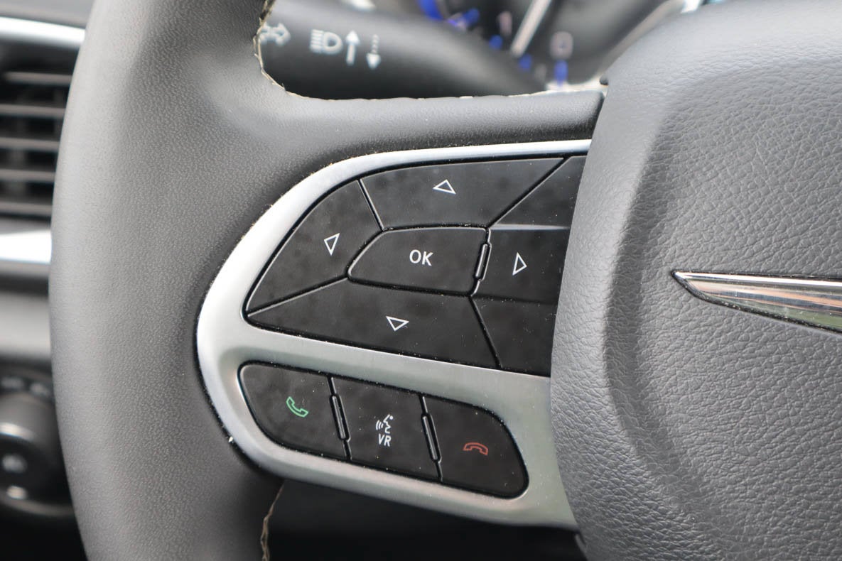 2025 Chrysler Pacifica Select FWD