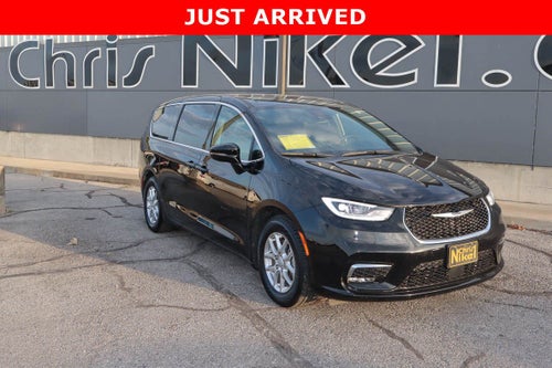 2025 Chrysler Pacifica Select FWD