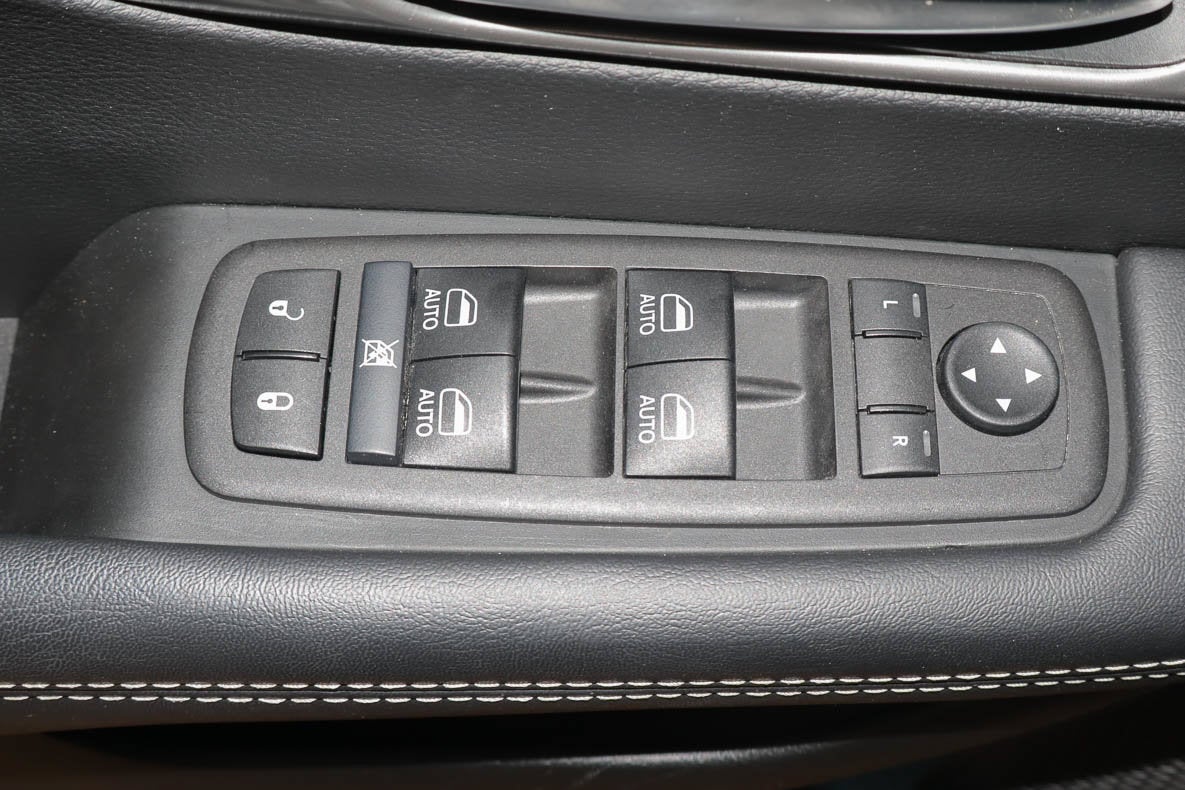 2025 Chrysler Pacifica Select FWD