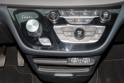2025 Chrysler Pacifica Select FWD