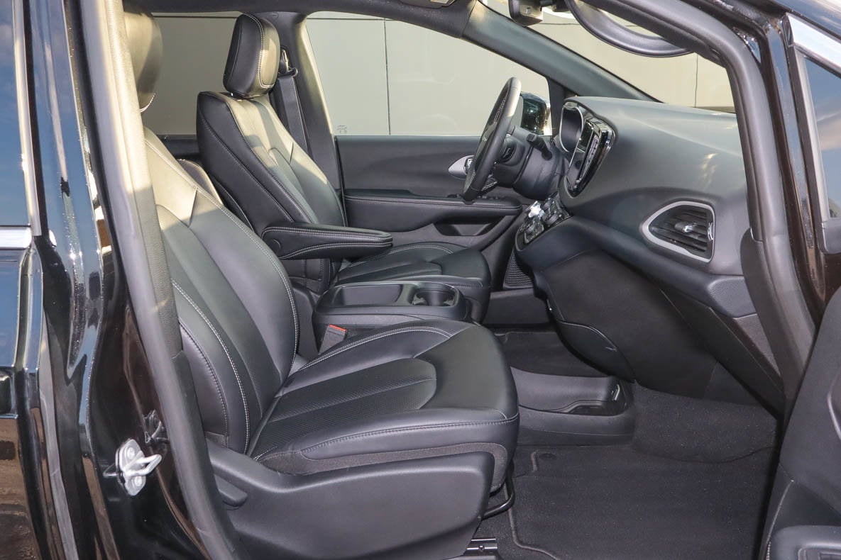 2025 Chrysler Pacifica Select FWD