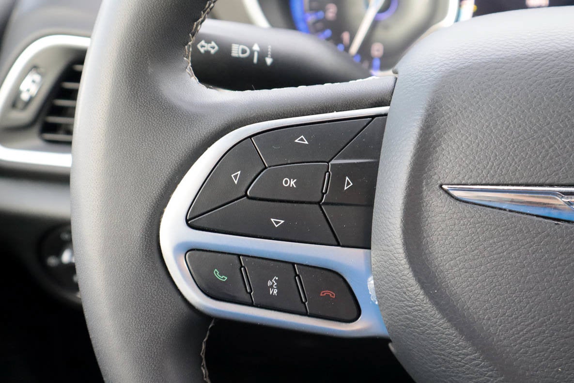 2025 Chrysler Pacifica Select FWD