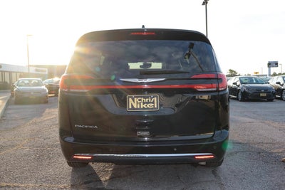 2025 Chrysler Pacifica Select FWD