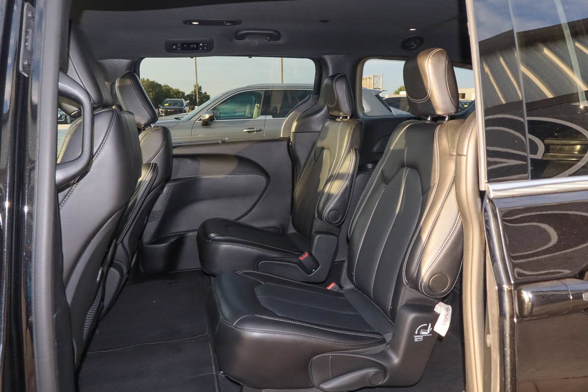 2025 Chrysler Pacifica Select FWD