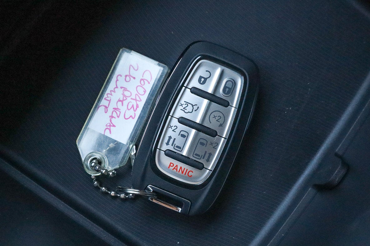 2026 Chrysler Pacifica Select