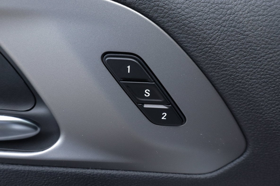 2027 Chrysler Pacifica Select FWD