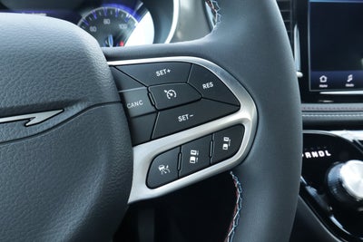 2027 Chrysler Pacifica Select FWD