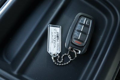 2027 Chrysler Pacifica Select FWD