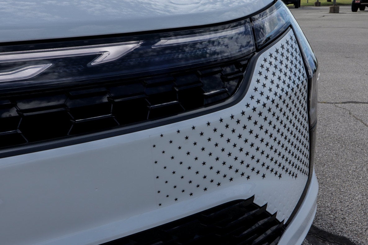 2027 Chrysler Pacifica Select FWD