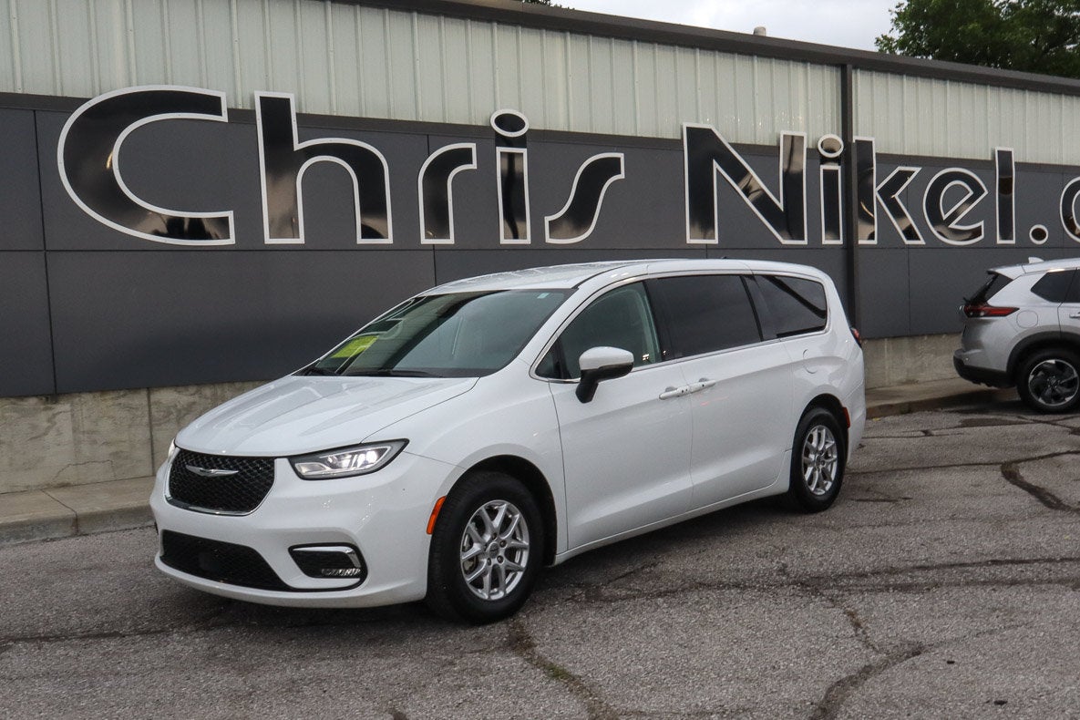 2023 Chrysler Pacifica Touring L FWD