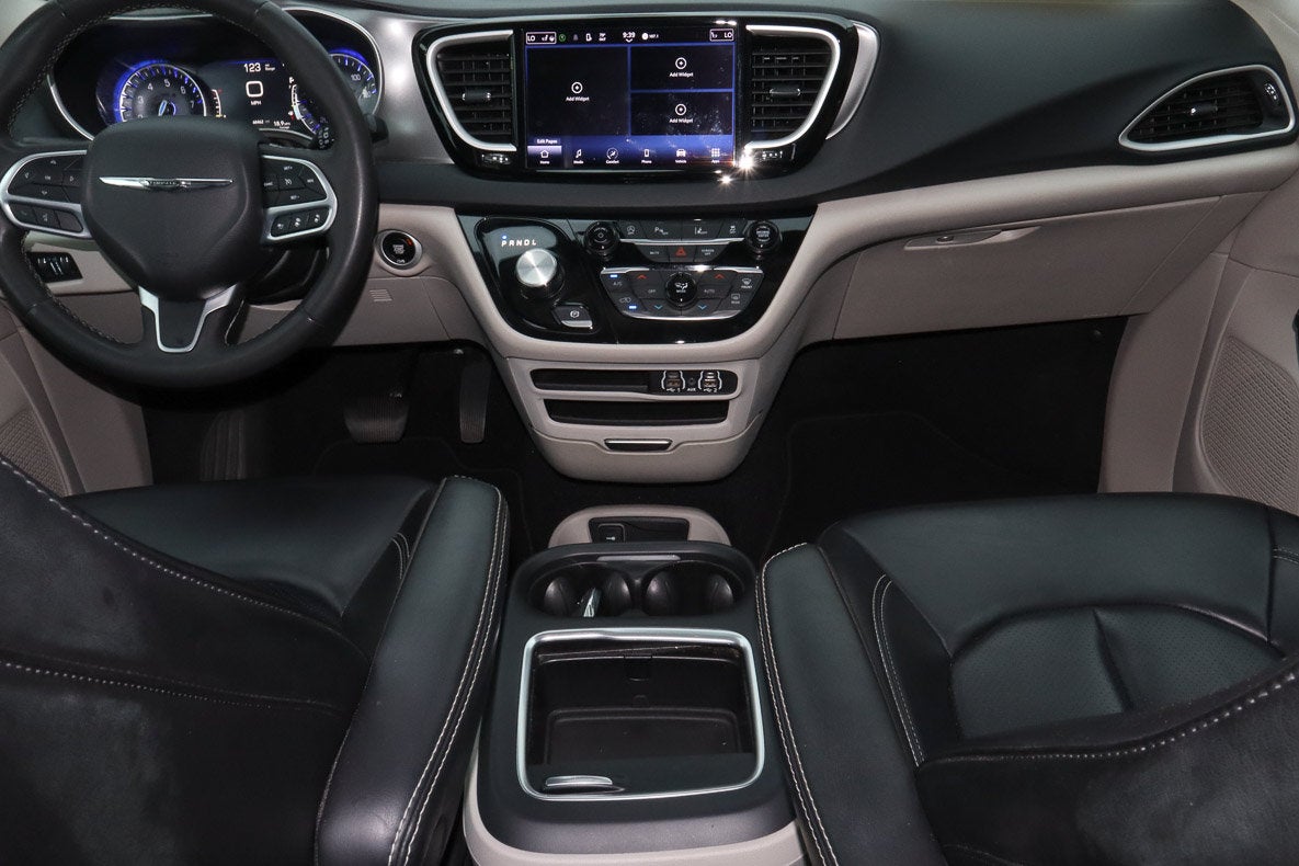 2023 Chrysler Pacifica Touring L FWD