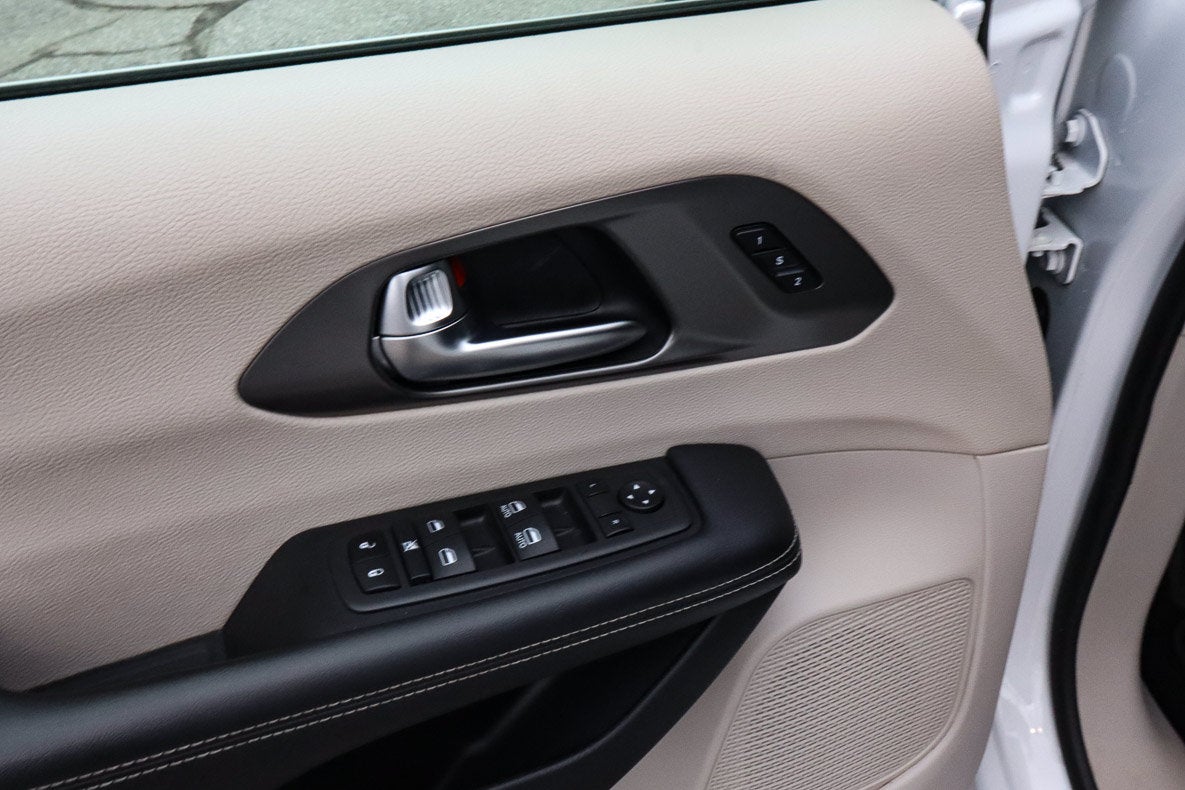 2023 Chrysler Pacifica Touring L FWD