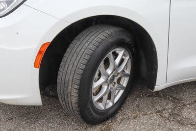 2023 Chrysler Pacifica Touring L FWD
